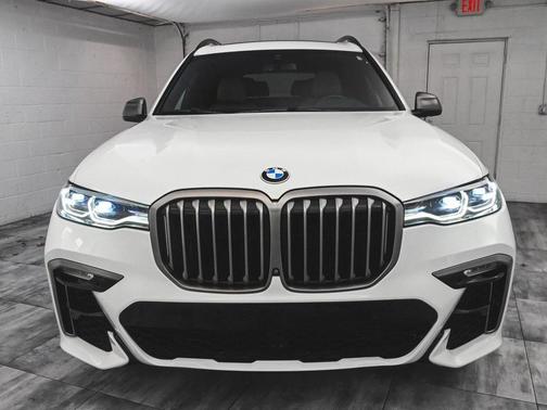 2020 BMW X7 M50i