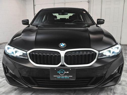 2023 BMW 330 i xDrive