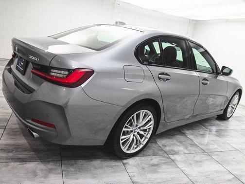 2023 BMW 330 i xDrive