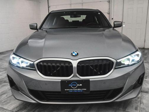 2023 BMW 330 i xDrive