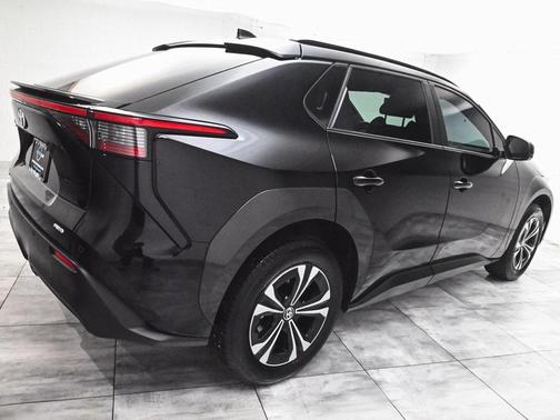 2025 Toyota bZ4X XLE
