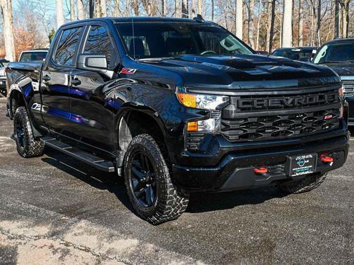 2022 Chevrolet Silverado 1500 Custom Trail Boss