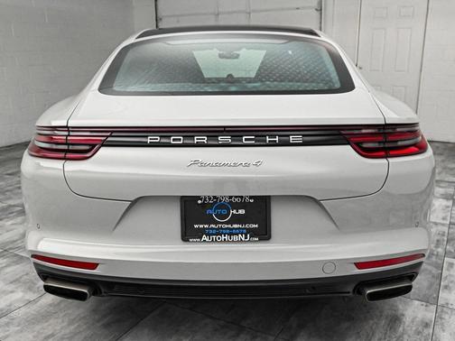 2020 Porsche Panamera 4