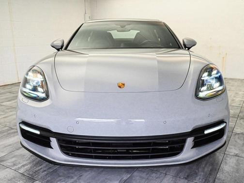 2020 Porsche Panamera 4