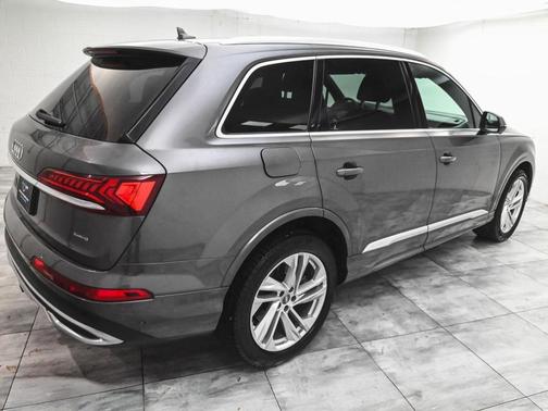 2021 Audi Q7 55 Premium Plus