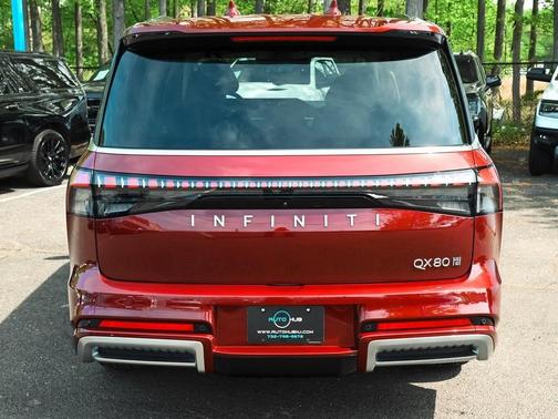 2025 INFINITI QX80 SENSORY
