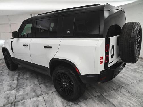 2023 Land Rover Defender 110 S