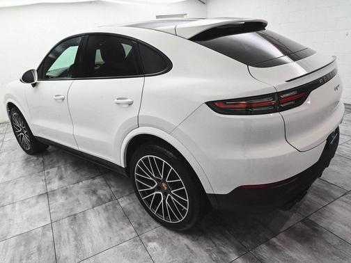 2022 Porsche Cayenne AWD