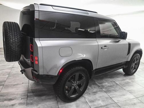 2021 Land Rover Defender 90 X-Dynamic S
