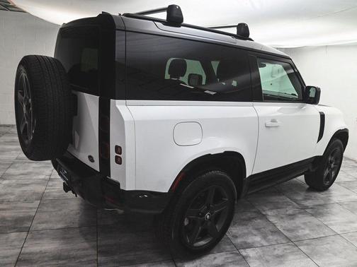 2023 Land Rover Defender 90 X-Dynamic SE