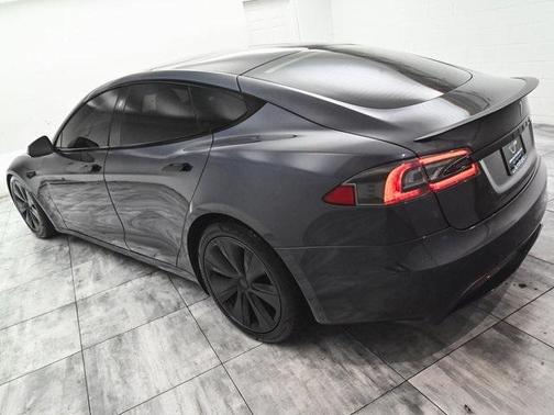 2021 Tesla Model S Plaid