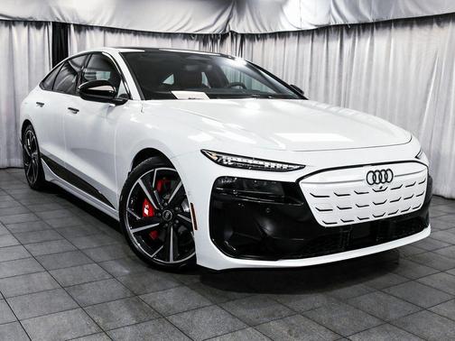 Glacier White Metallic 2025 Audi S6 e-tron Premium