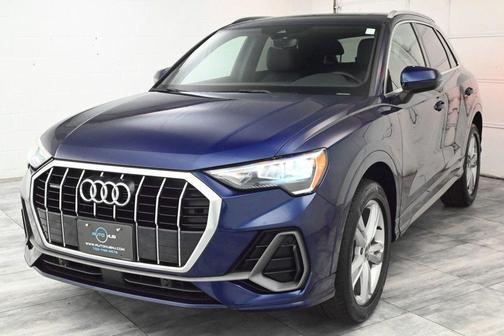 2022 Audi Q3 45 S line Premium
