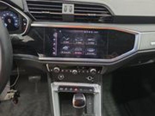 2022 Audi Q3 45 S line Premium