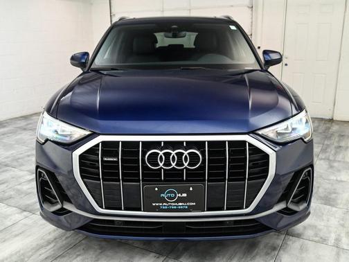 2022 Audi Q3 45 S line Premium
