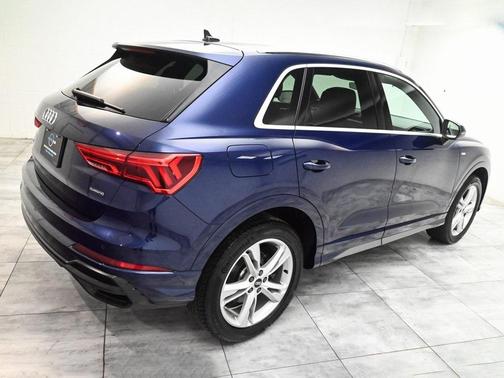 2022 Audi Q3 45 S line Premium