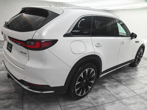 2024 Mazda CX-90 PHEV Premium Plus