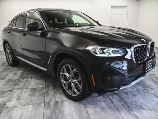 2025 BMW X4 xDrive30i