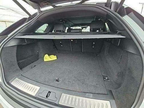 2025 Land Rover Range Rover Velar P250 Dynamic SE