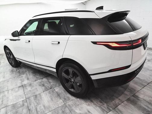 2025 Land Rover Range Rover Velar P250 Dynamic SE