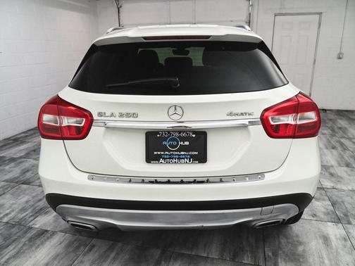 2017 Mercedes-Benz GLA 250 Base 4MATIC