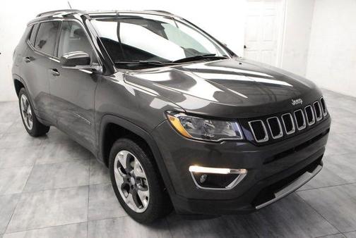 Photo 4 of 48 of 2020 Jeep Compass Limited