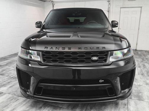 2022 Land Rover Range Rover SVR Carbon Edition