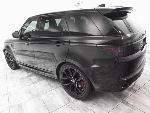 2022 Land Rover Range Rover SVR Carbon Edition