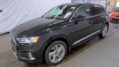 2022 Audi Q7 45 Premium Plus