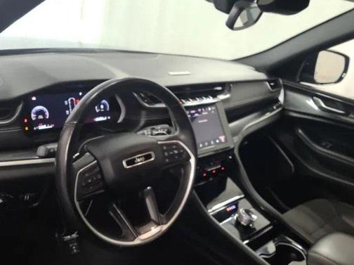 2022 Jeep Grand Cherokee Altitude