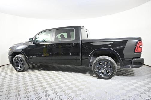 Diamond Black Crystal Pearlcoat 2027 RAM 1500 Big Horn/Lone Star