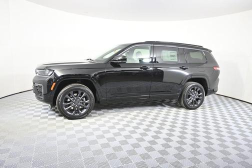Diamond Black Crystal Pearlcoat 2026 Jeep Grand Cherokee L Limited