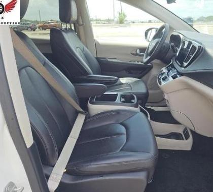 Bright White Clearcoat 2024 Chrysler Pacifica Hybrid Select