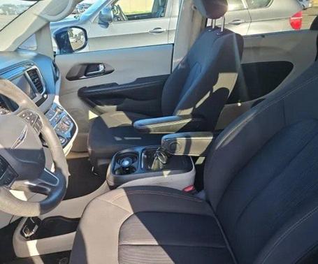 2020 Chrysler Pacifica Touring