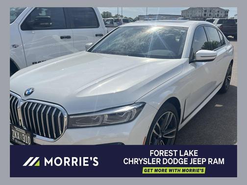 Mineral White Metallic 2022 BMW 740 i xDrive