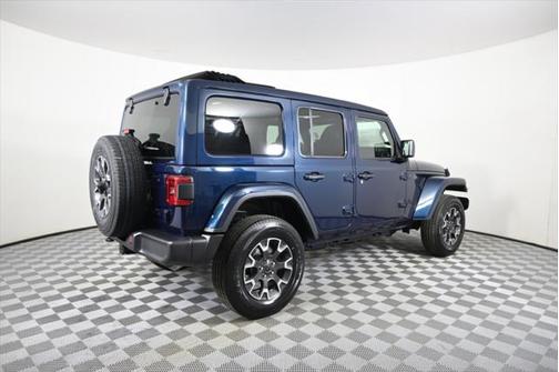 2025 Jeep Wrangler 4-Door Sahara 4x4