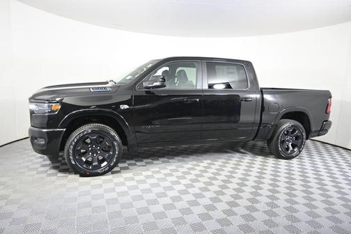 Diamond Black Crystal Pearlcoat 2026 RAM 1500 Big Horn/Lone Star