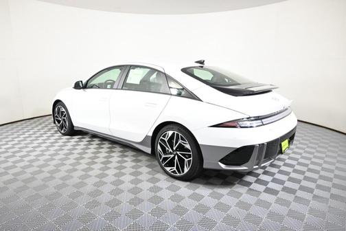 2024 Hyundai IONIQ 6 SEL