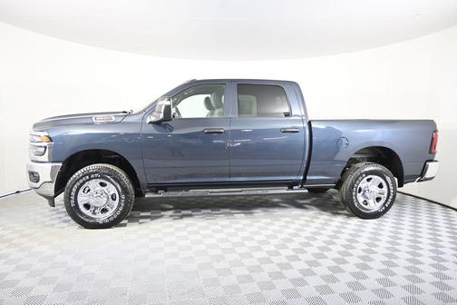 2026 RAM 3500 Tradesman Crew Cab 4x4 6'4' Box