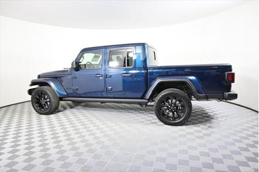 2025 Jeep Gladiator Nighthawk