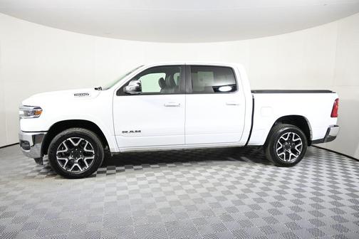 Bright White Clearcoat 2025 RAM 1500 Laramie