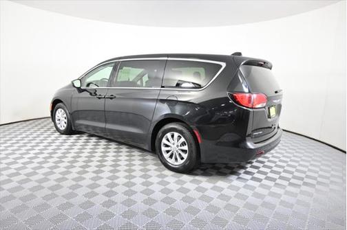 2019 Chrysler Pacifica LX