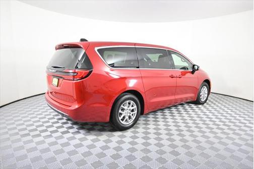 2025 Chrysler Pacifica L