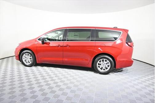 2025 Chrysler Pacifica L