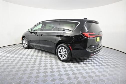 2025 Chrysler Pacifica L