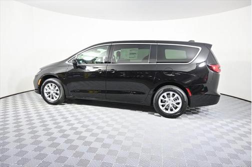 2025 Chrysler Pacifica L