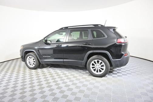 Diamond Black Crystal Pearlcoat 2022 Jeep Cherokee Latitude Lux