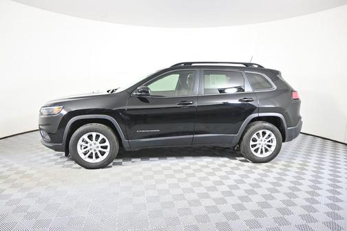 Diamond Black Crystal Pearlcoat 2022 Jeep Cherokee Latitude Lux