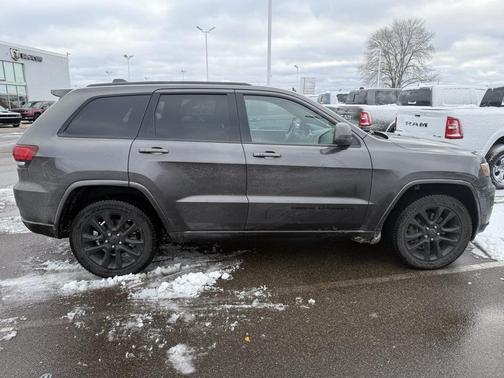2021 Jeep Grand Cherokee Laredo