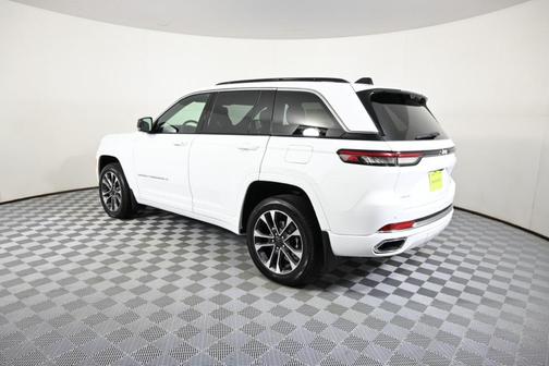 2025 Jeep Grand Cherokee Overland